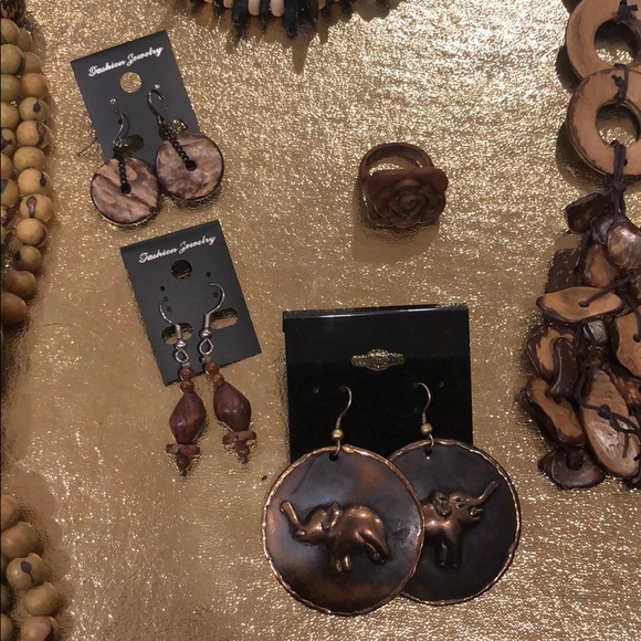 Safari Themed Jewelry Lot - Picture 5 of 7